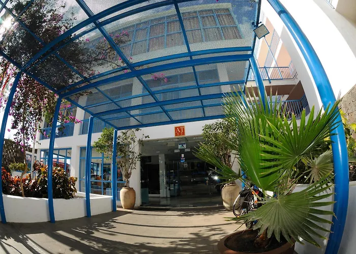 מלון Costa Volcan 2*