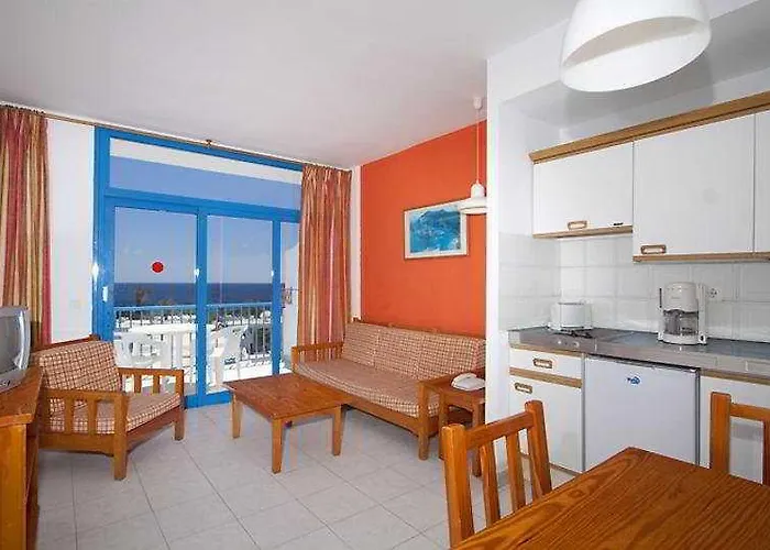 מלון Costa Volcan